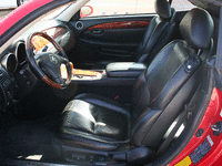 Image 7 of 8 of a 2002 LEXUS SC 430