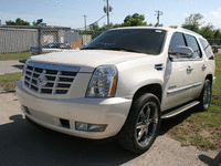 Image 2 of 8 of a 2008 CADILLAC ESCALADE 1500; LUXURY