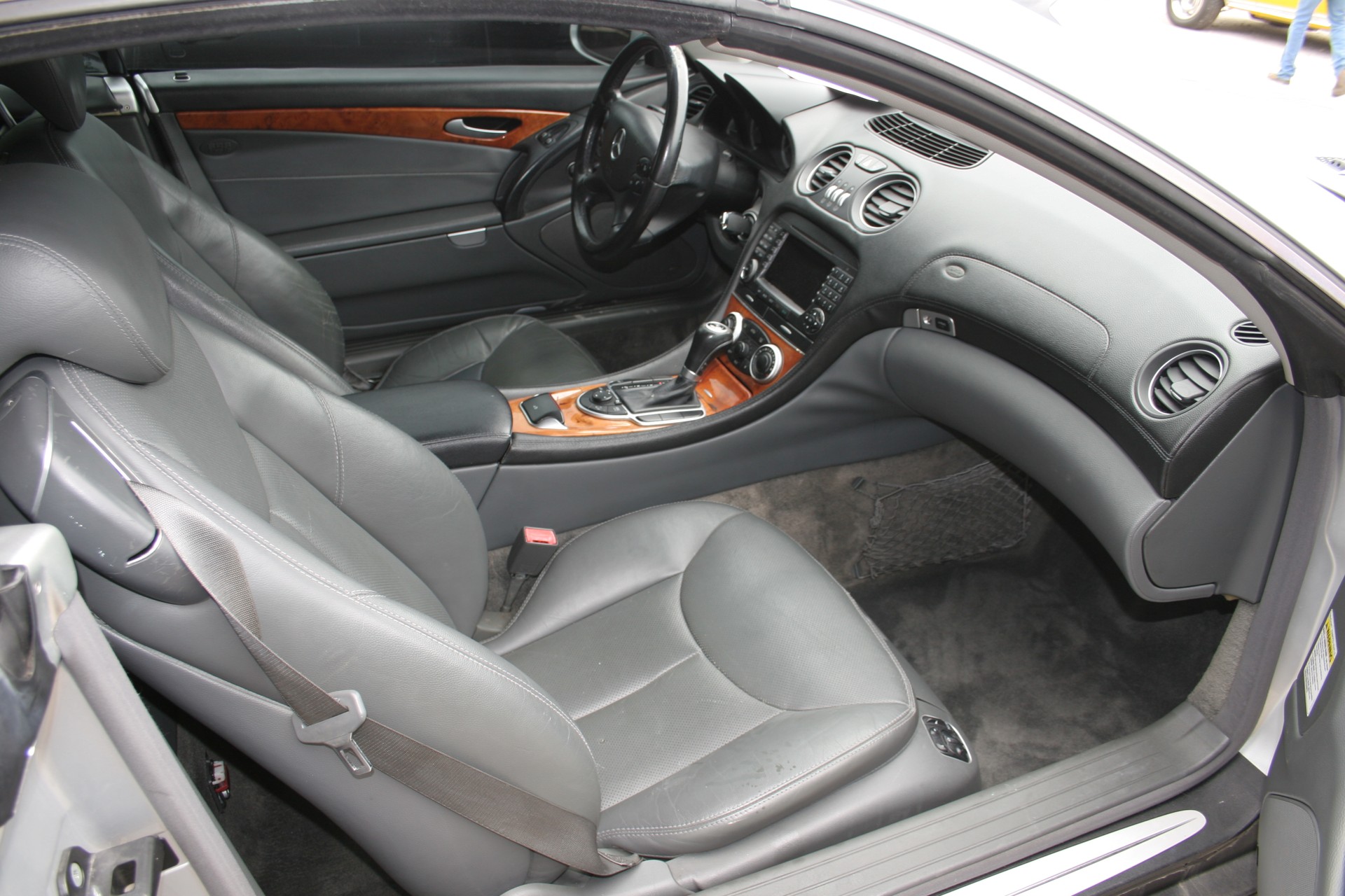 7th Image of a 2005 MERCEDES-BENZ SL-CLASS SL500