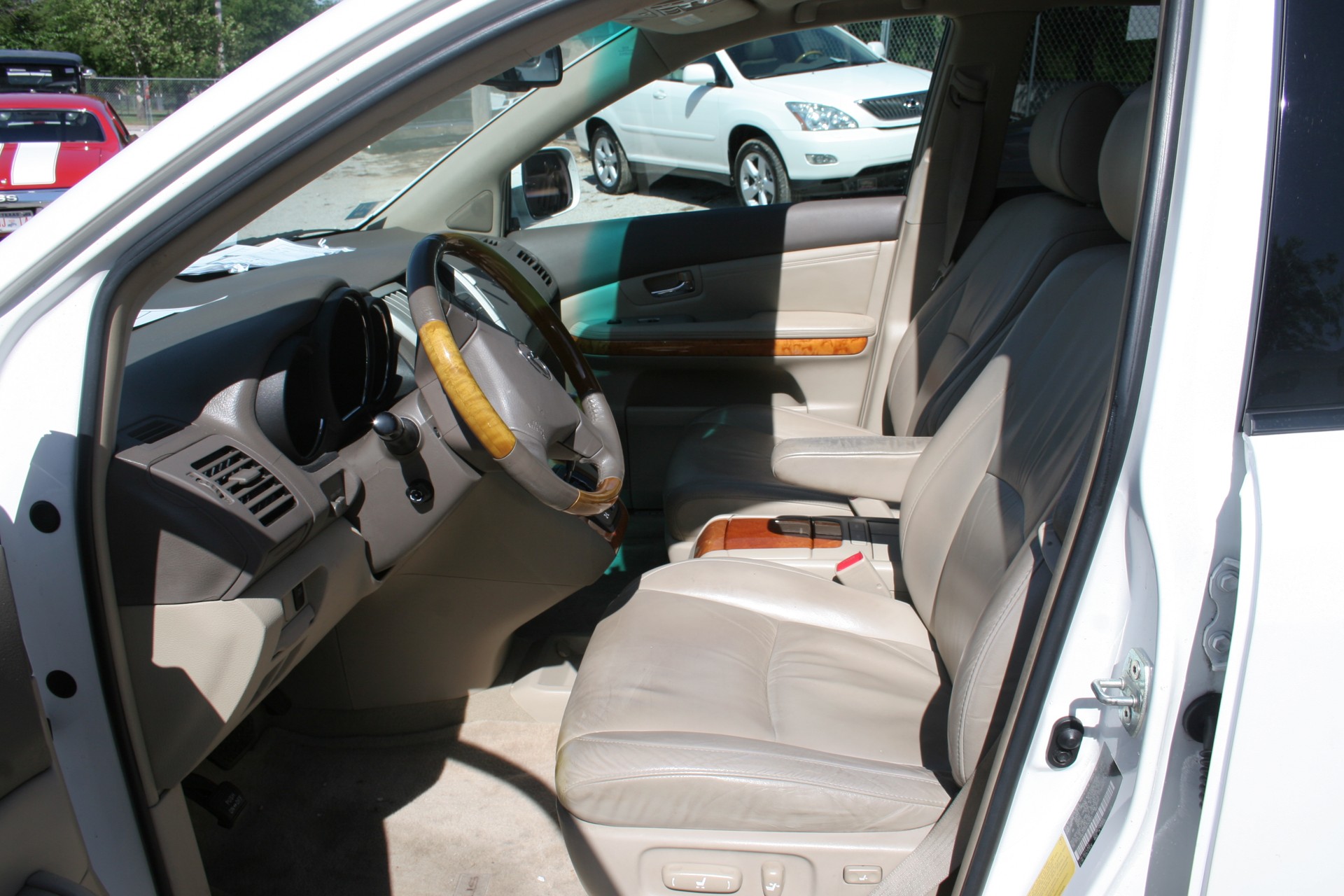 4th Image of a 2008 LEXUS RX350 SUV