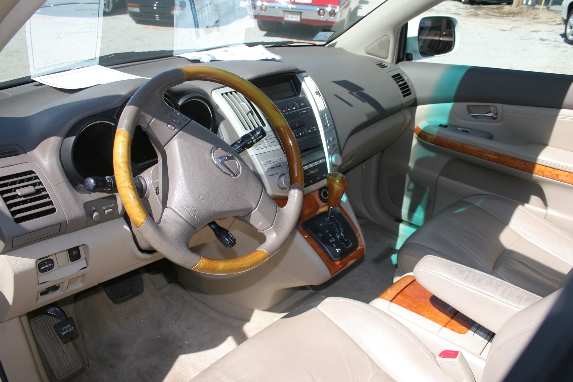 7th Image of a 2008 LEXUS RX350 SUV