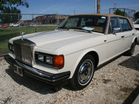 Image 2 of 8 of a 1988 ROLLSROYCE SILVER SPUR