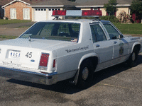 Image 5 of 12 of a 1982 FORD LTDS
