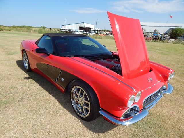 8th Image of a 2010 CHEVROLET CORVETTE