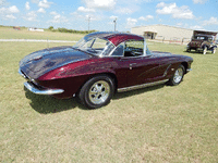 Image 6 of 15 of a 1962 CHEVROLET CORVETTE