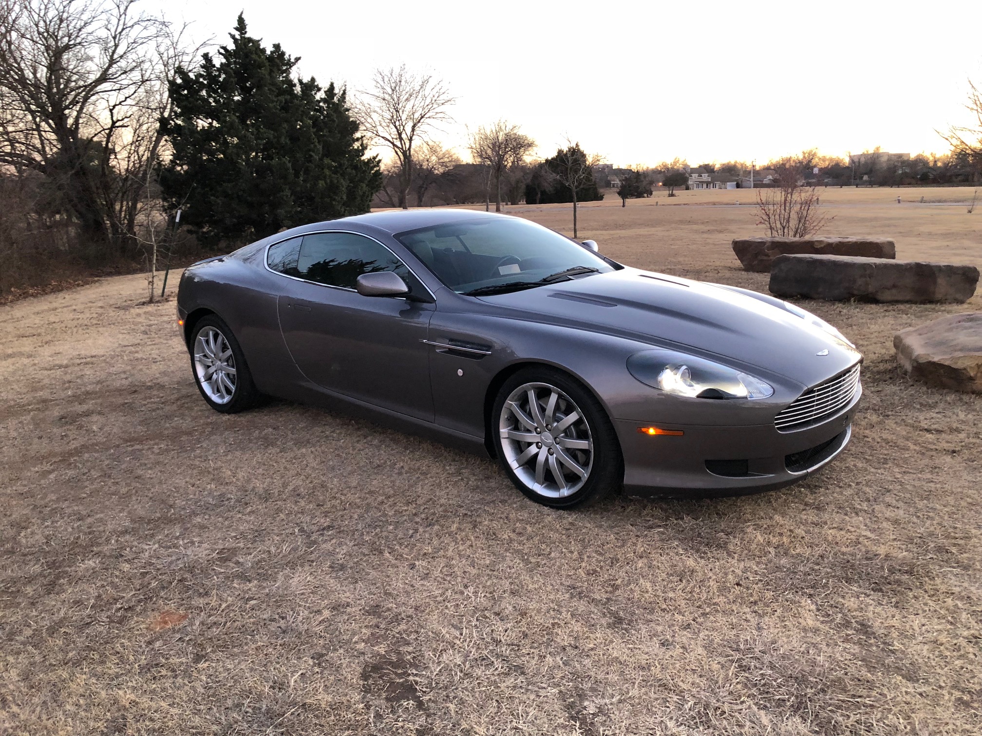 3rd Image of a 2005 ASTON MARTIN DB9