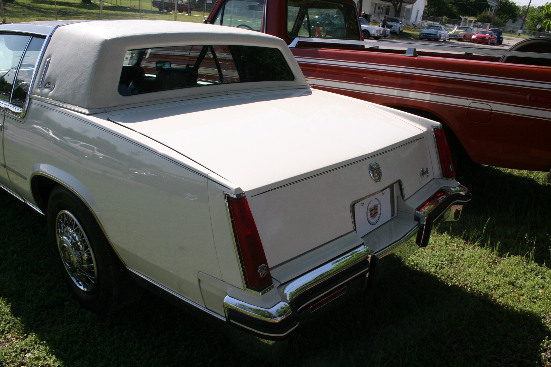 4th Image of a 1985 CADILLAC ELDORADO