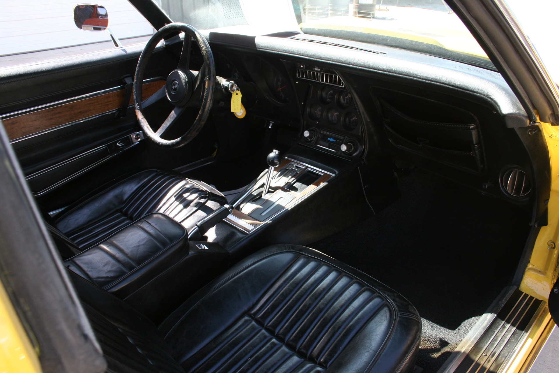 4th Image of a 1976 CHEVROLET CORVETTE