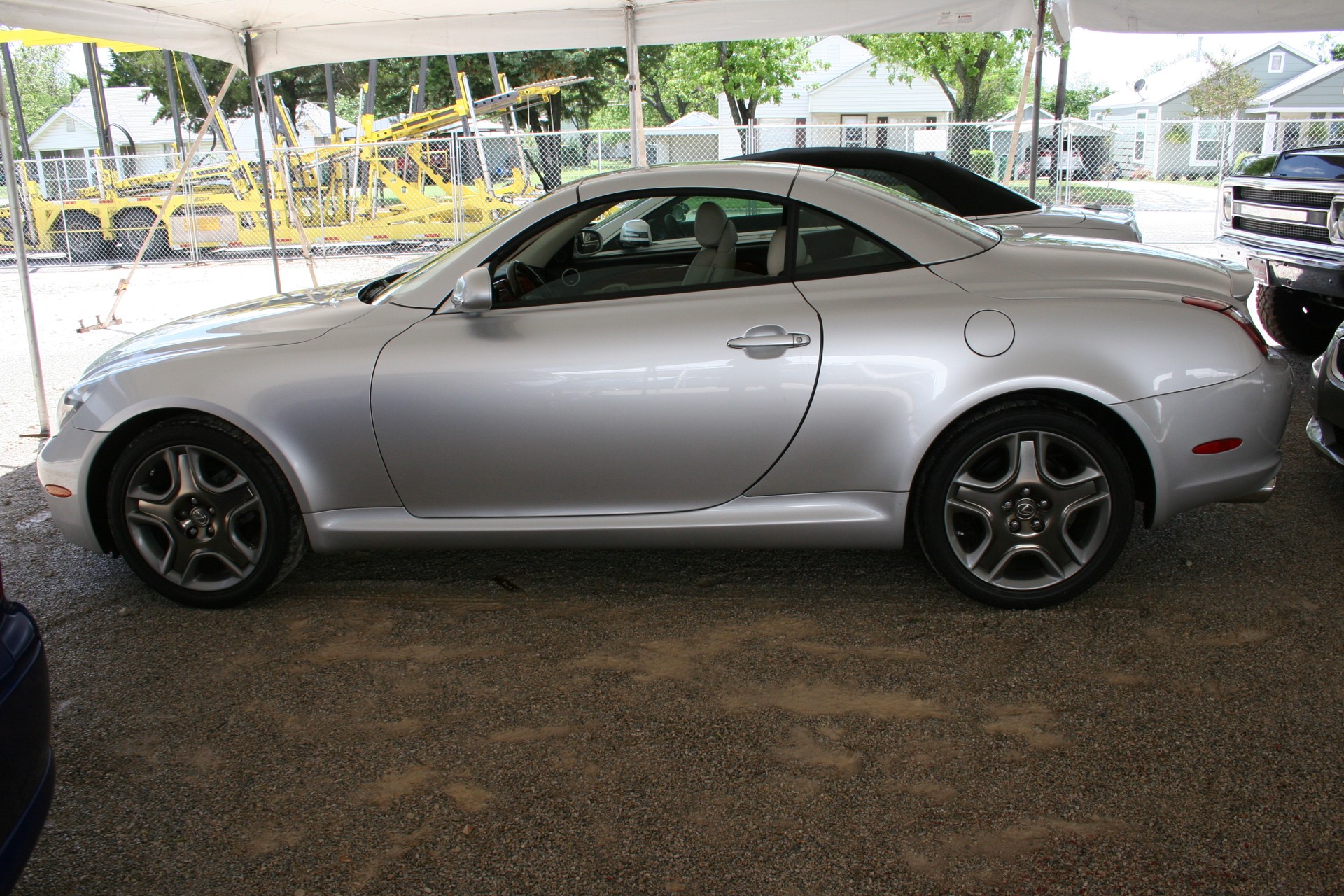 2nd Image of a 2006 LEXUS SC 430