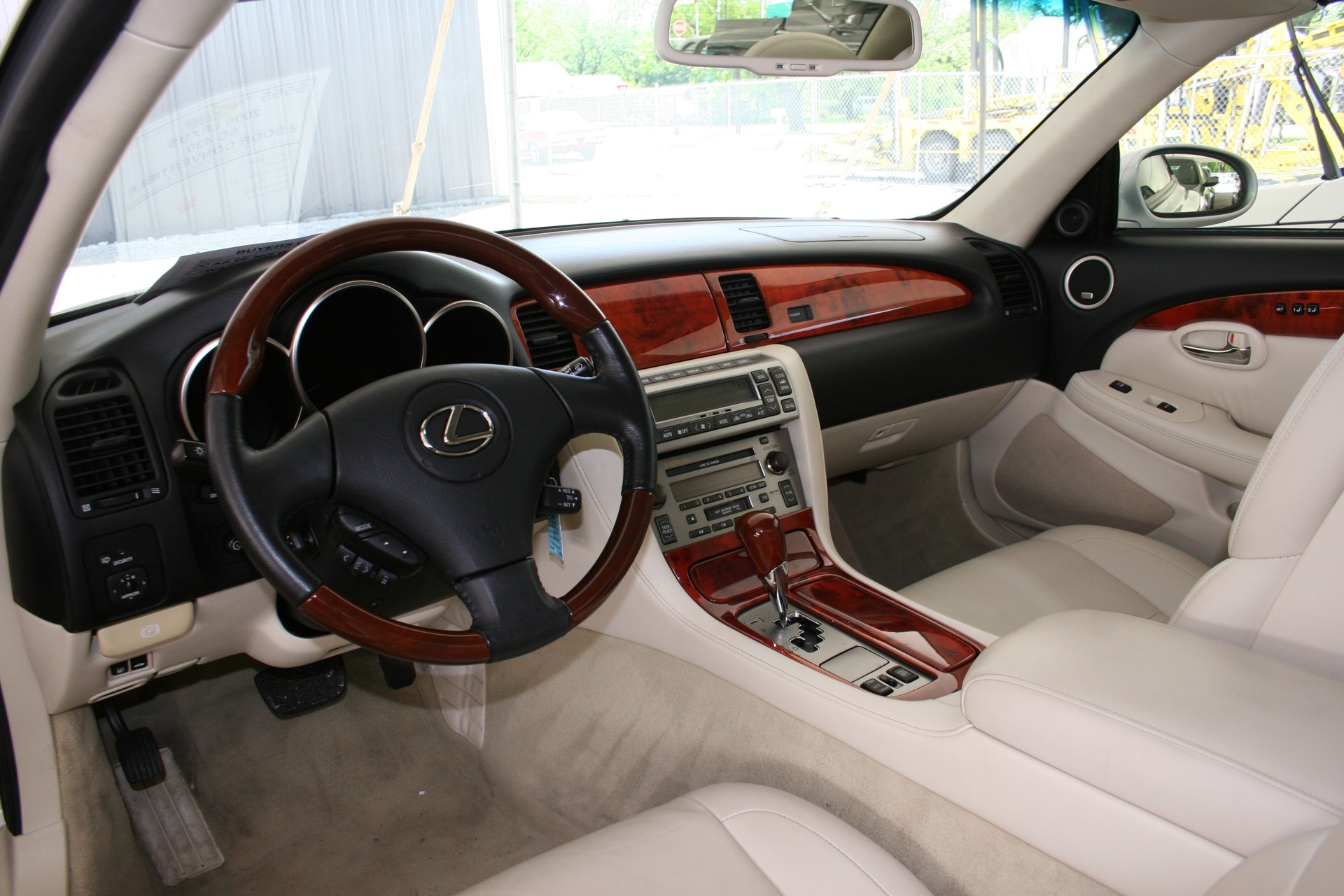 3rd Image of a 2006 LEXUS SC 430