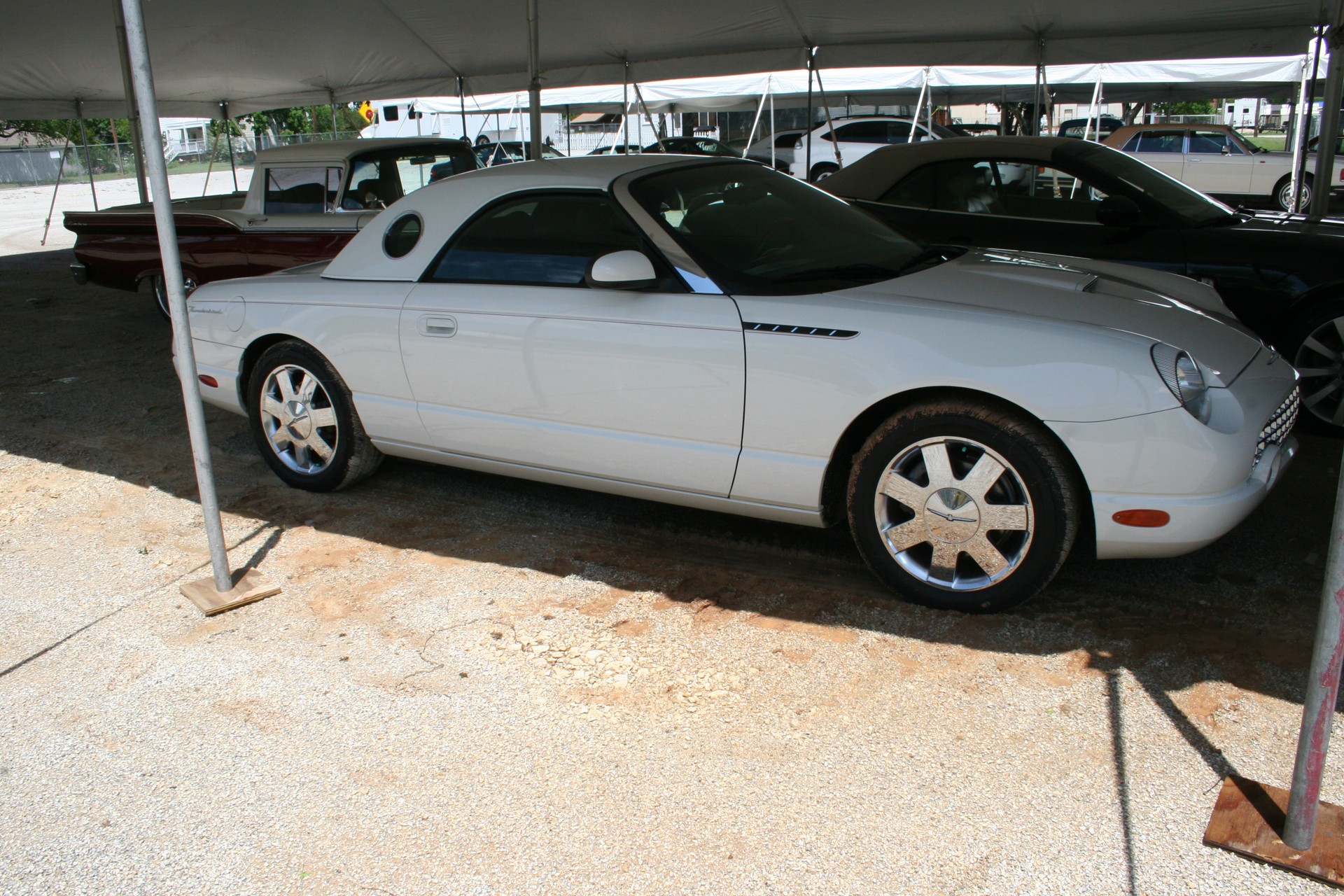 2nd Image of a 2002 FORD THUNDERBIRD