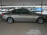Image 4 of 10 of a 2008 BMW 3 SERIES 328I