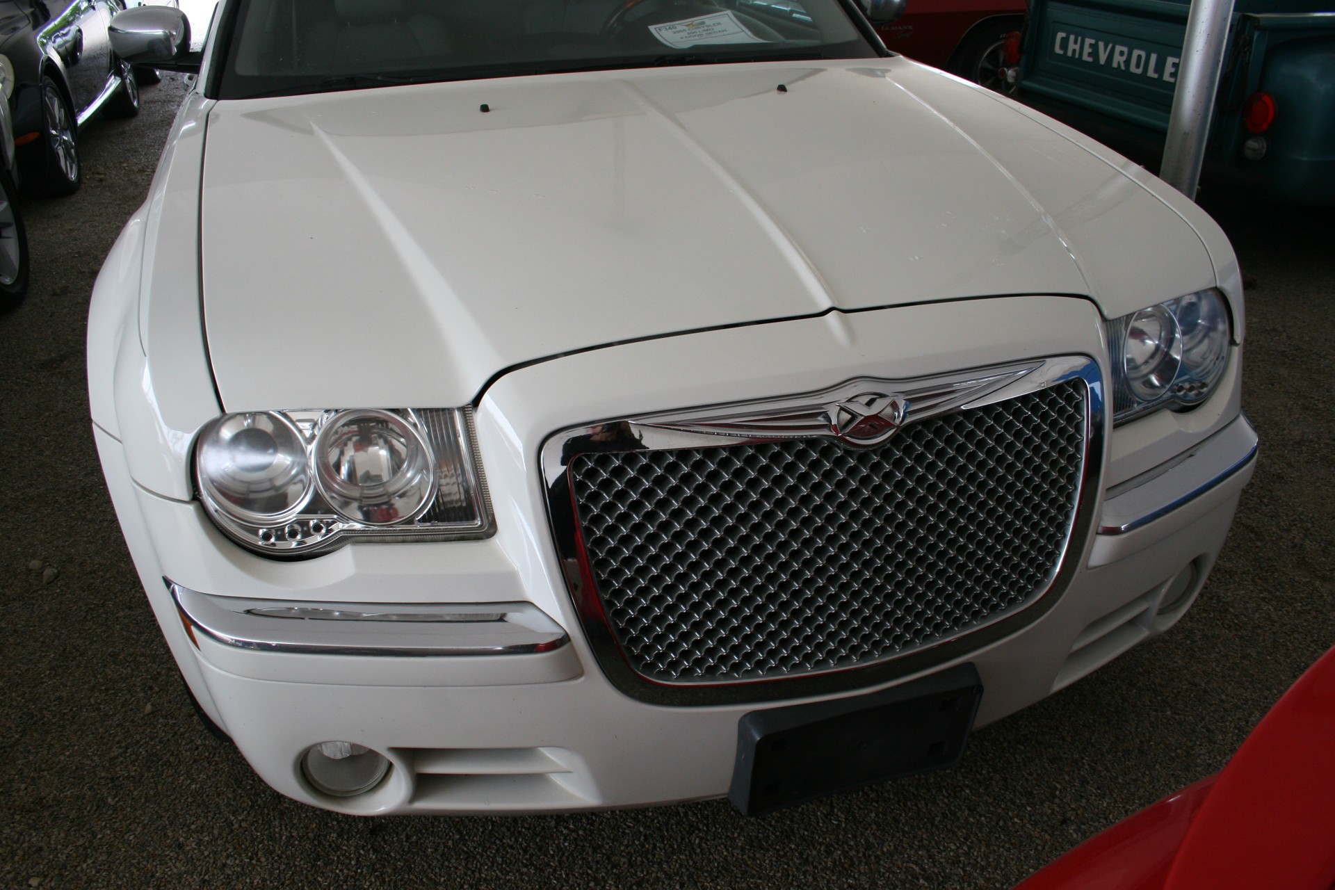 2nd Image of a 2005 CHRYSLER 300 LIMO