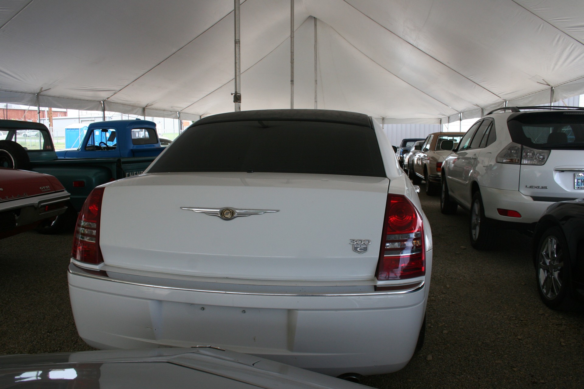 4th Image of a 2005 CHRYSLER 300 LIMO