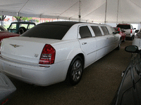 Image 4 of 13 of a 2005 CHRYSLER 300 LIMO