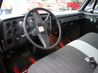 Image 6 of 8 of a 1986 CHEVROLET C10