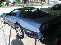 Image 4 of 8 of a 1985 CHEVROLET CORVETTE