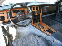 Image 5 of 8 of a 1985 CHEVROLET CORVETTE