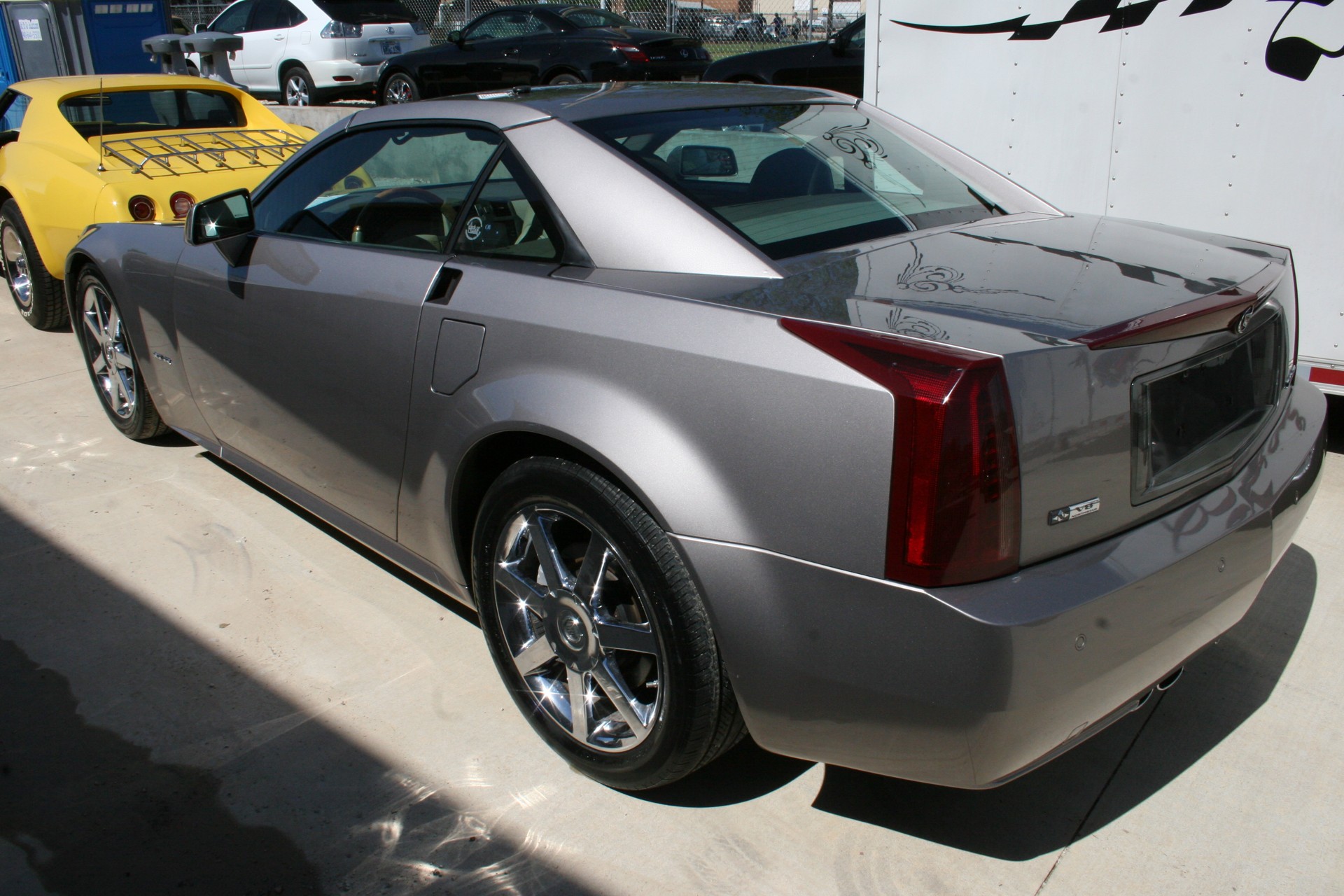 8th Image of a 2005 CADILLAC XLR ROADSTER