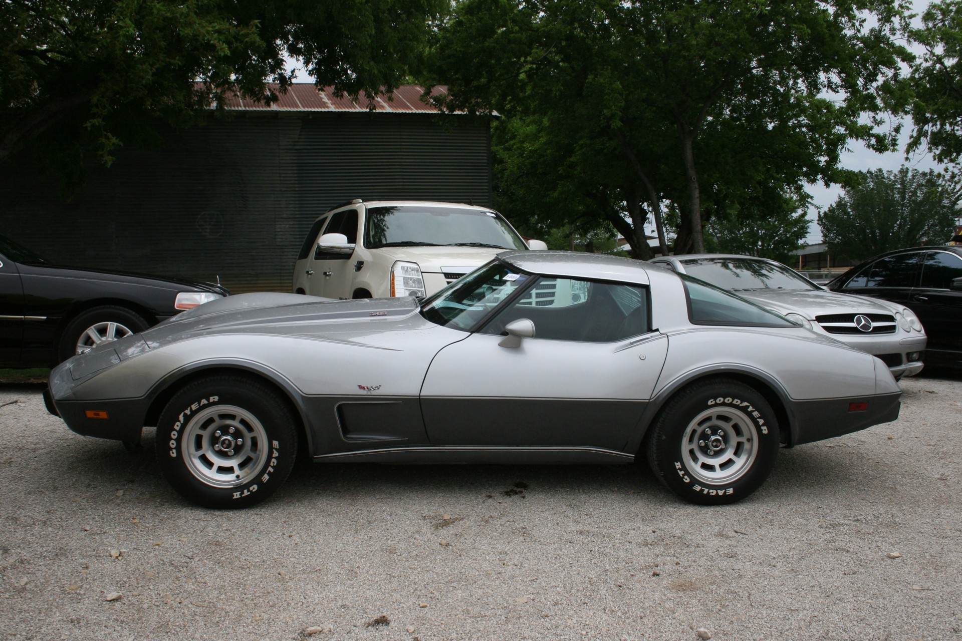 2nd Image of a 1978 CHEVROLET CORVETTE