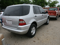 Image 3 of 9 of a 2000 MERCEDES-BENZ M-CLASS ML320