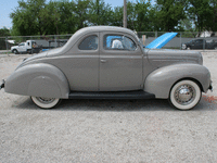 Image 3 of 8 of a 1939 FORD DELUX COUPE