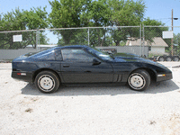 Image 3 of 9 of a 1986 CHEVROLET CORVETTE