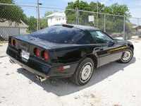 Image 4 of 9 of a 1986 CHEVROLET CORVETTE