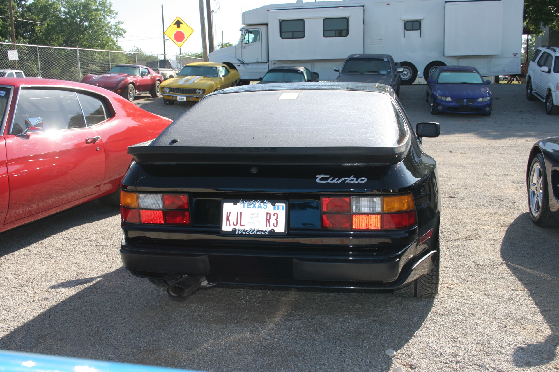 3rd Image of a 1988 PORSCHE 944 TURBO