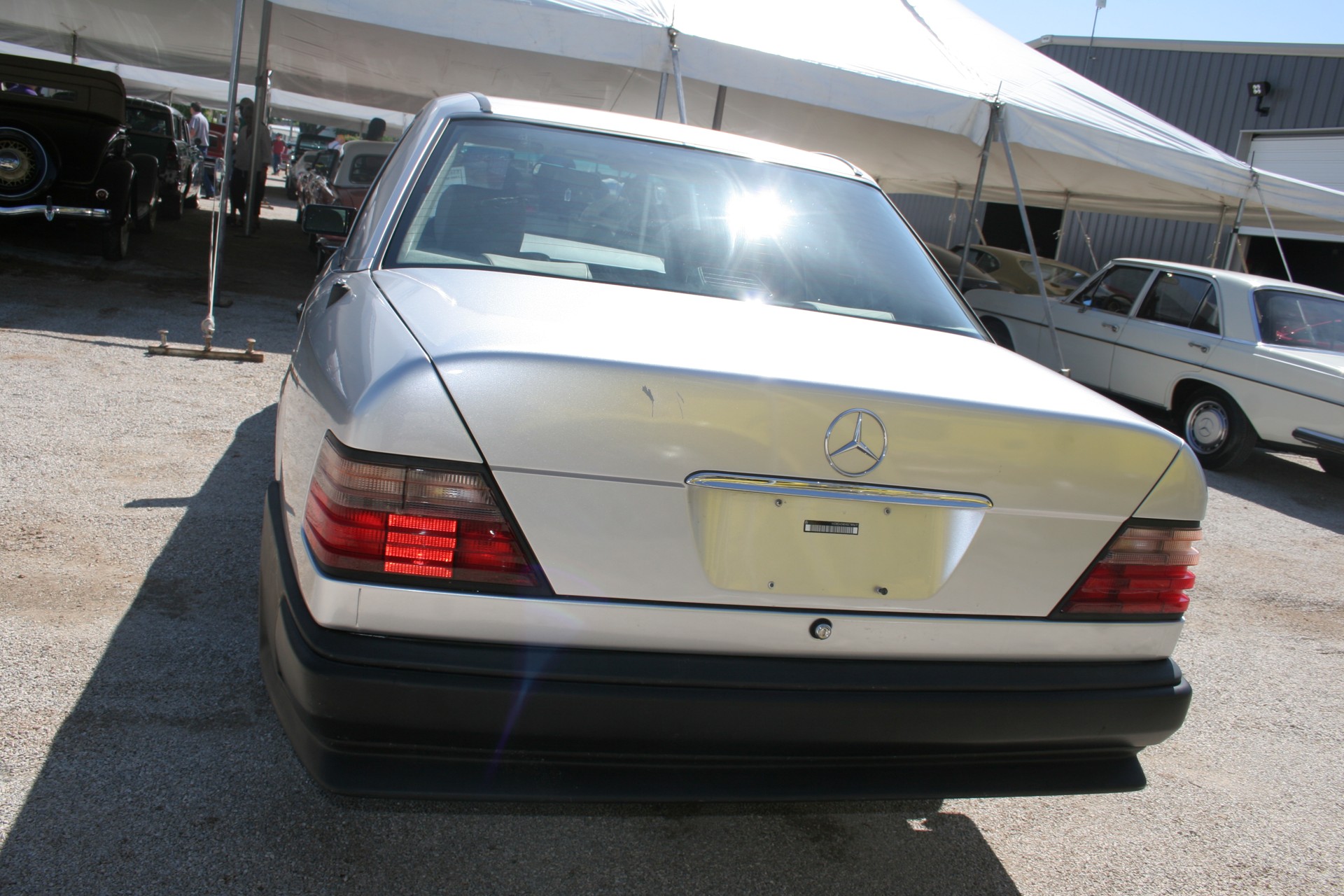 4th Image of a 1995 MERCEDES-BENZ E420