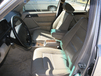 Image 7 of 11 of a 1995 MERCEDES-BENZ E420