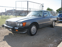 Image 2 of 9 of a 1989 MERCEDES-BENZ 560SL