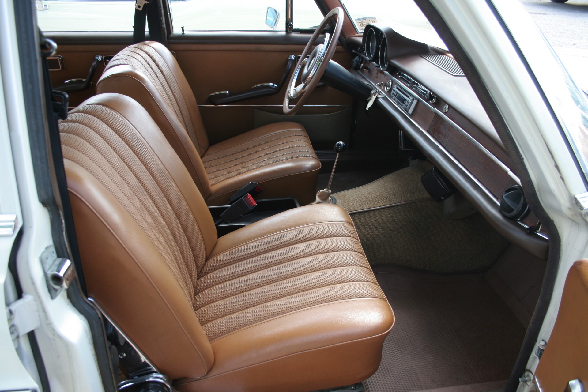 8th Image of a 1966 MERCEDES BENZ 250SE