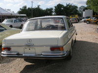 Image 5 of 10 of a 1966 MERCEDES BENZ 250SE