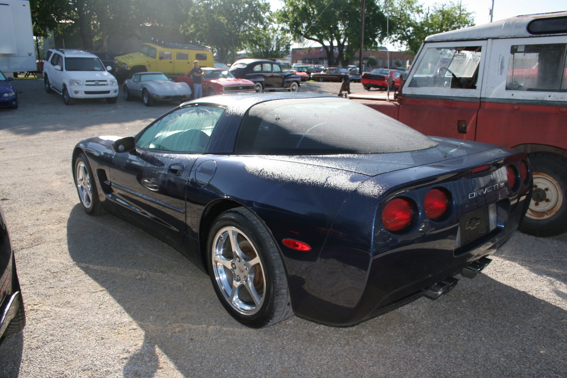 2nd Image of a 2001 CHEVROLET CORVETTE