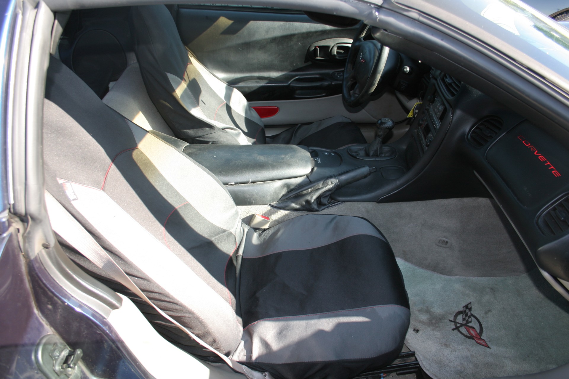 6th Image of a 2001 CHEVROLET CORVETTE