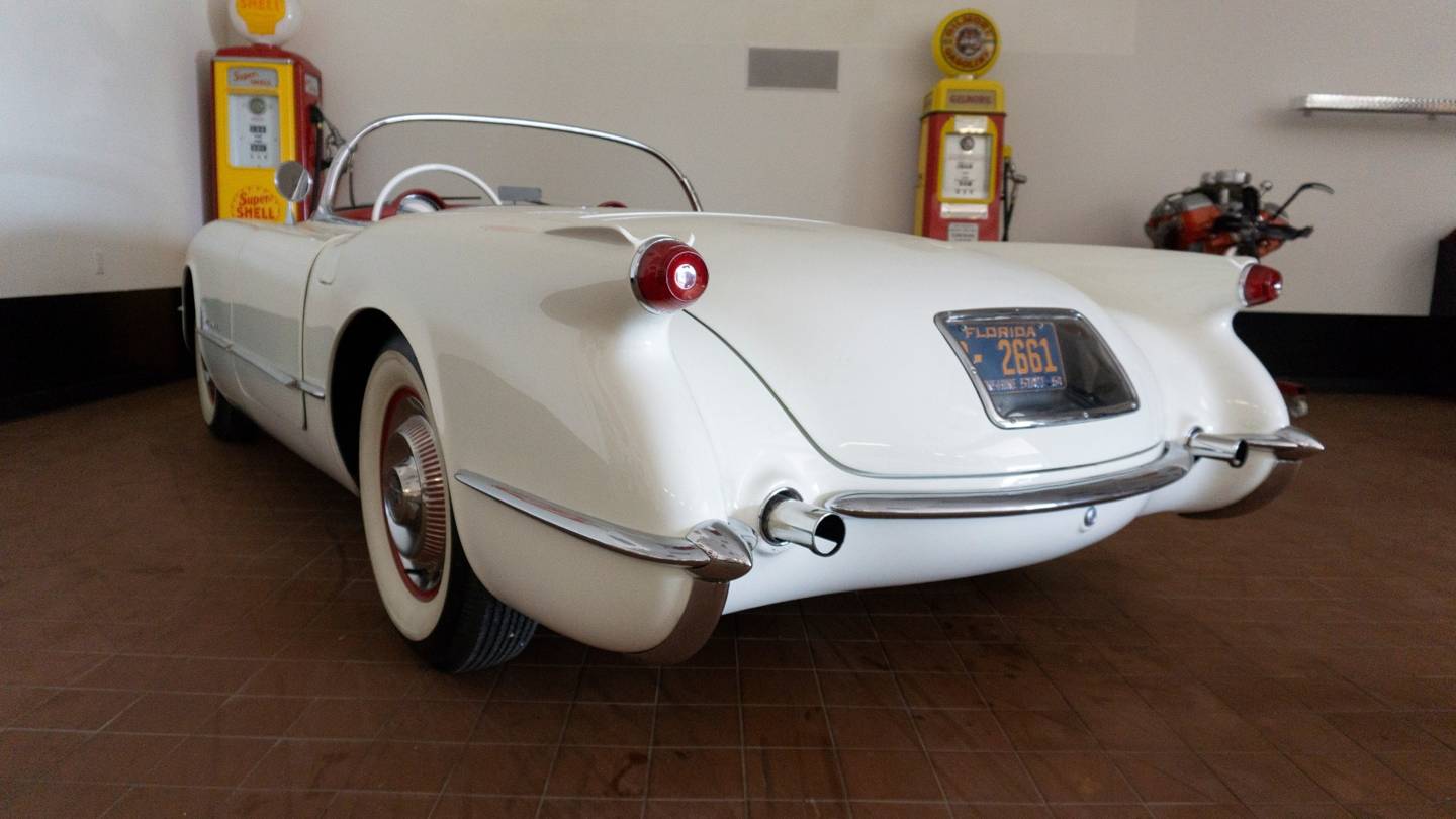 4th Image of a 1954 CHEVROLET CORVETTE