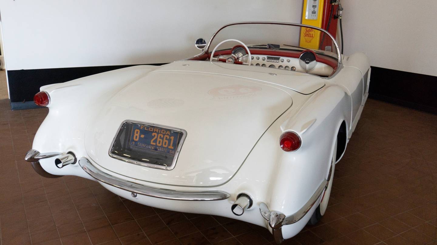 5th Image of a 1954 CHEVROLET CORVETTE