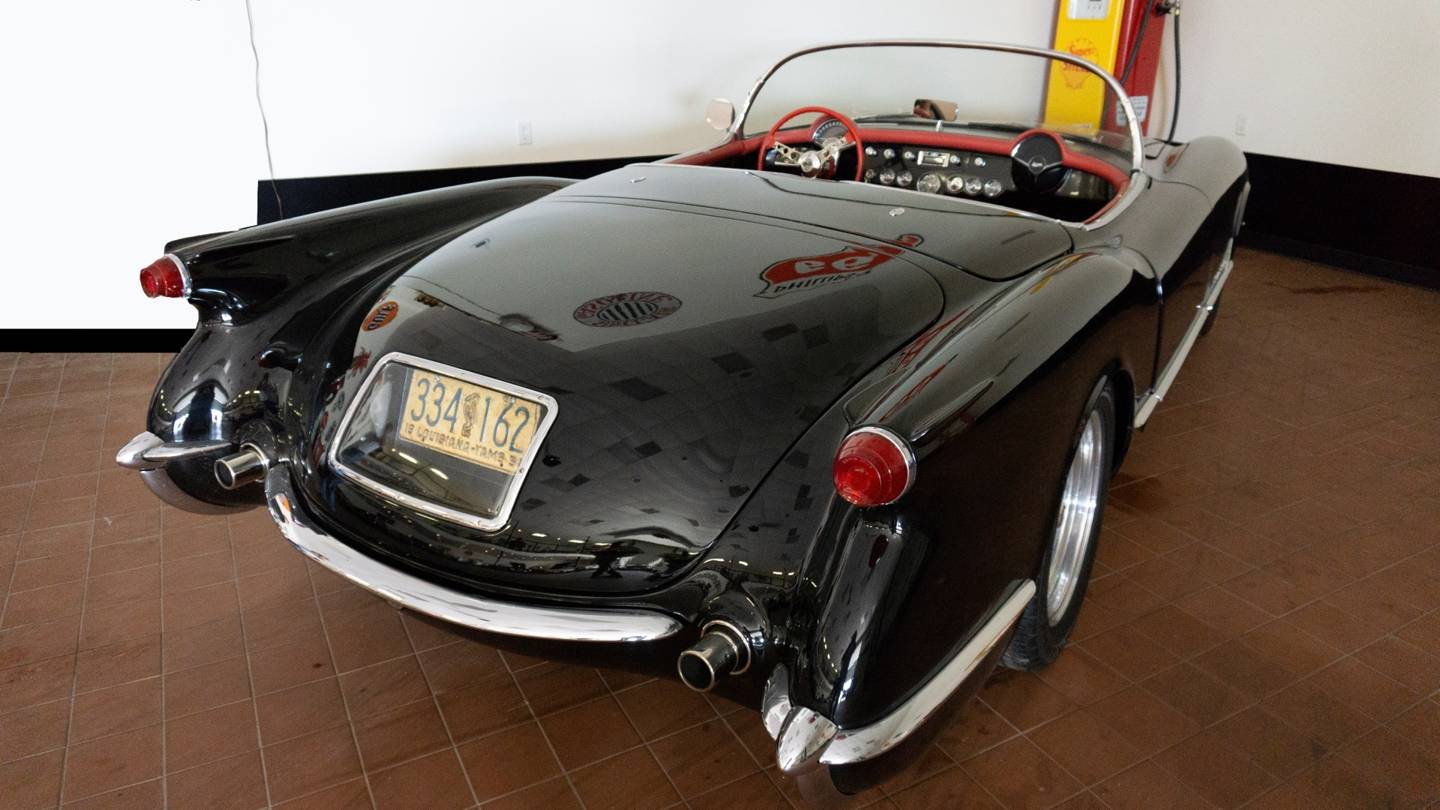 5th Image of a 1954 CHEVROLET CORVETTE RESTO MOD