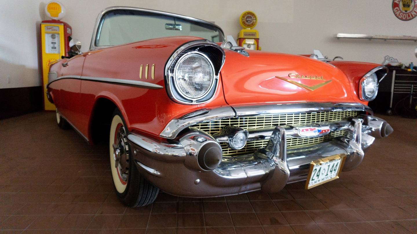 2nd Image of a 1957 CHEVROLET BEL AIR