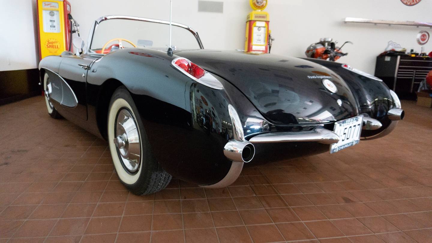 1st Image of a 1957 CHEVROLET CORVETTE FI