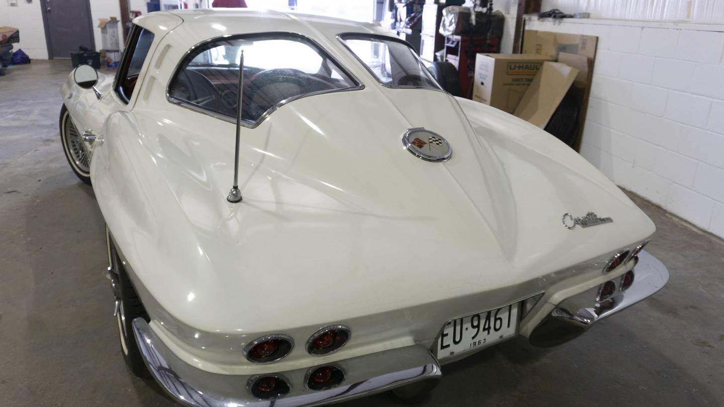 1st Image of a 1963 CHEVROLET CORVETTE