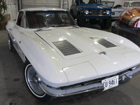 Image 3 of 16 of a 1963 CHEVROLET CORVETTE