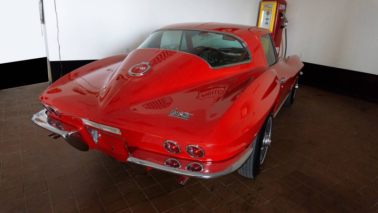 3rd Image of a 1967 CHEVROLET CORVETTE COPO