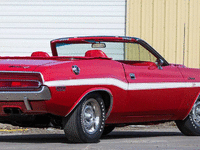 Image 4 of 19 of a 1970 DODGE CHALLENGER