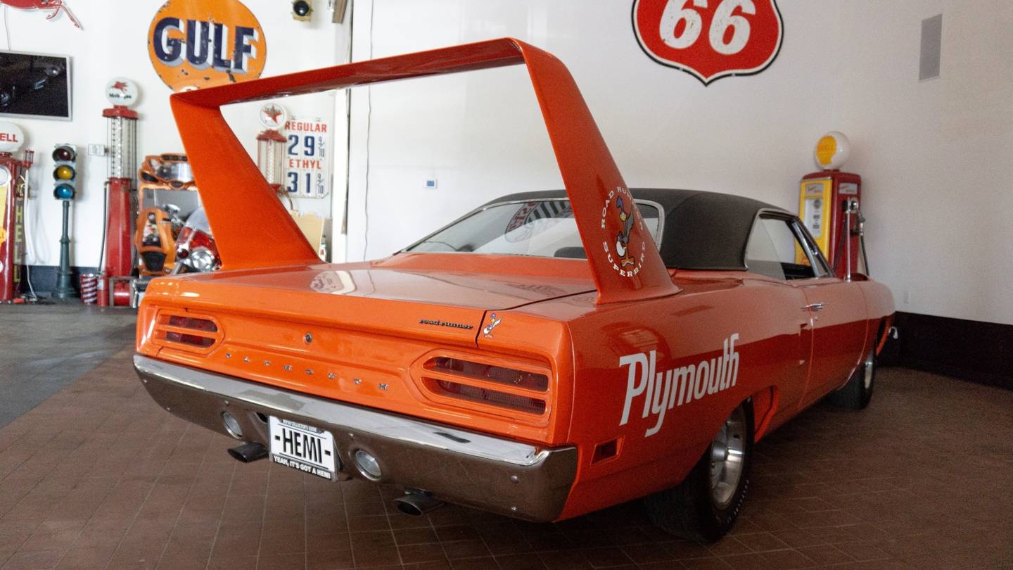 5th Image of a 1970 PLYMOUTH SUPERBIRD