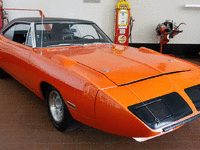 Image 2 of 16 of a 1970 PLYMOUTH SUPERBIRD