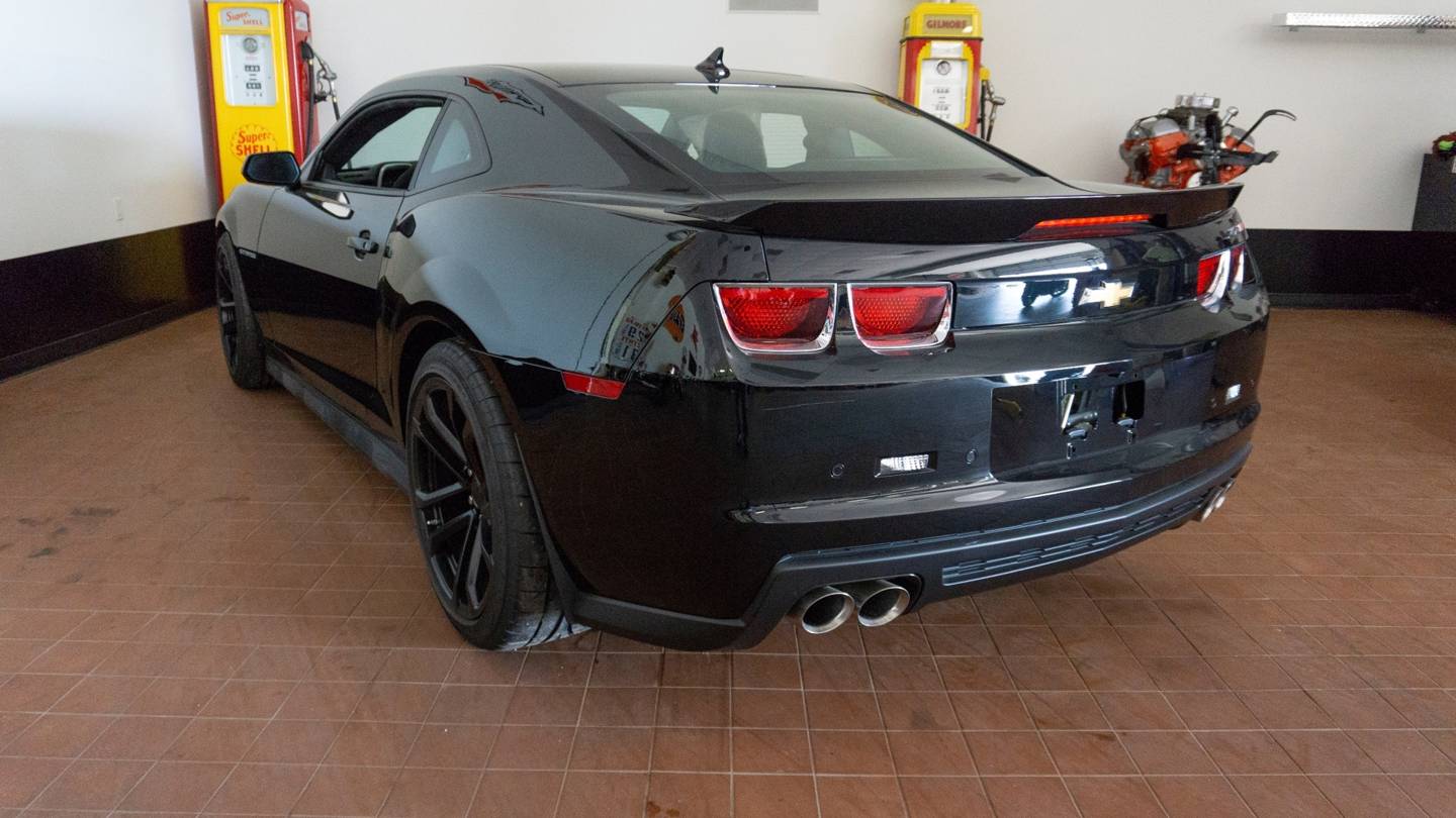 2nd Image of a 2012 CHEVROLET CAMARO ZL1