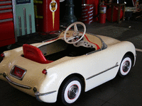 Image 3 of 4 of a 1953 CHEVROLET CORVETTE PEDDLE CAR