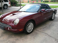 Image 4 of 5 of a 2004 FORD THUNDERBIRD